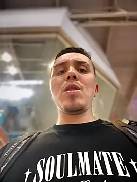 adam-rivera online show from October 2025 10:52:02 PM