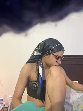 1prettygem online show from January 2025 03:22:01 AM