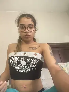 1prettygem online show from February 2025 08:56:01 PM