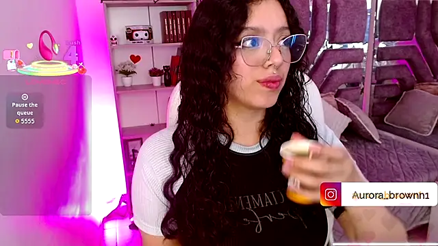 Aurora Brownn online show from November 2025 04:46:01 AM