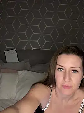 Charlotte-Urban online show from December 2024 10:47:01 PM