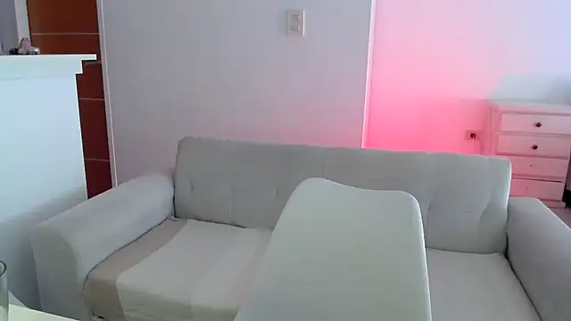 Snapshot of CabledHeredity chatting on September 2025 06:30:01 PM CabledHeredity online show from September 2025 06:30:01 PM