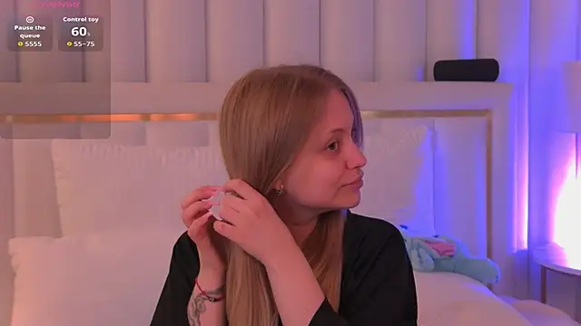 DorisHell online show from September 2025 06:08:02 PM