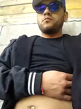 Snapshot of hdzferG chatting on December 2024 07:46:02 PM hdzferG online show from December 2024 07:46:02 PM