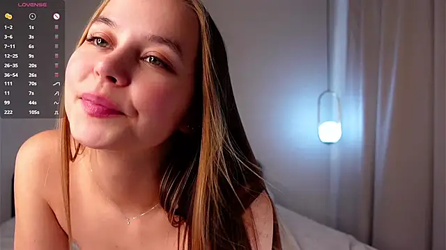 Snapshot of FalineDowlen chatting on December 2024 04:23:02 AM FalineDowlen online show from December 2024 04:23:02 AM