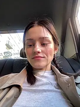 Mia Mia M online show from March 2026 01:58:02 PM