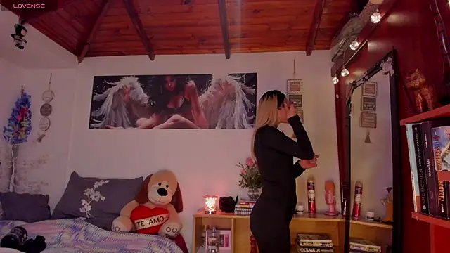 cuteweed420 online show from April 2026 12:35:01 AM