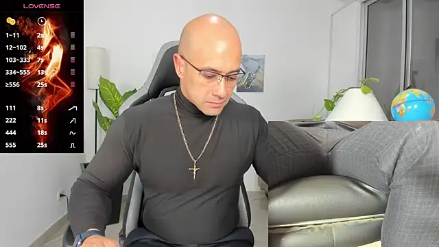 Snapshot of ryan_master_ chatting on December 2024 10:30:01 AM ryan master online show from December 2024 10:30:01 AM