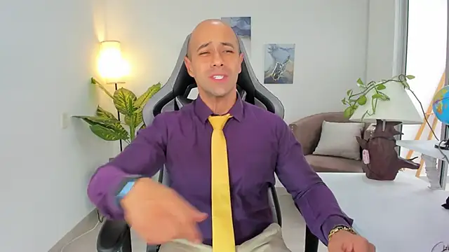 Snapshot of ryan_master_ chatting on December 2024 04:30:01 PM ryan master online show from December 2024 04:30:01 PM