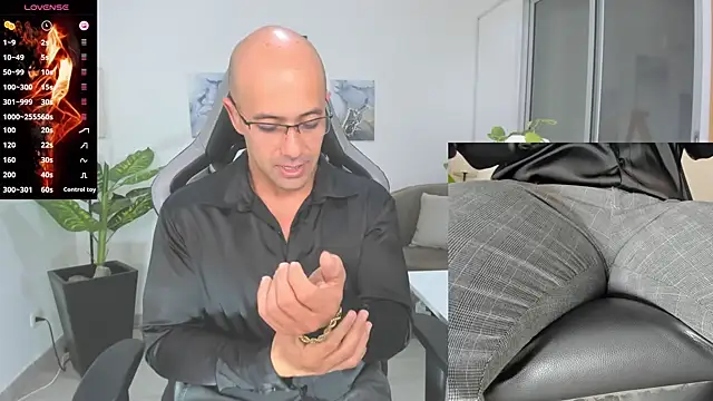 Snapshot of ryan_master_ chatting on January 2025 10:05:02 AM ryan master online show from January 2025 10:05:02 AM