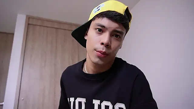 Snapshot of Dammon_Stallion chatting on February 2026 03:19:01 PM Dammon Stallion online show from February 2026 03:19:01 PM