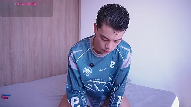 Snapshot of Dammon_Stallion chatting on February 2026 02:13:02 PM Dammon Stallion online show from February 2026 02:13:02 PM