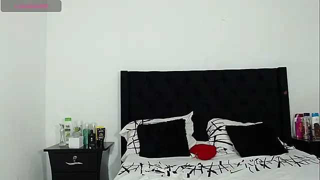 Beautifulkattia online show from December 2024 08:04:01 PM