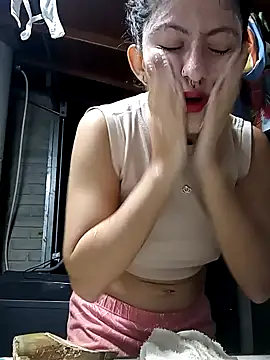 Snapshot of LoveElectra chatting on January 2025 03:51:01 AM LoveElectra online show from January 2025 03:51:01 AM