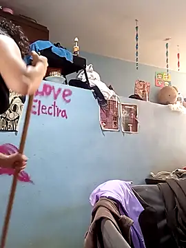 Snapshot of LoveElectra chatting on October 2025 02:18:02 PM LoveElectra online show from October 2025 02:18:02 PM