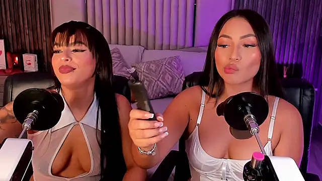 Lillyortiz online show from November 2025 08:32:01 PM