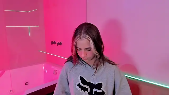 ArtemisaBlake online show from December 2024 10:00:02 PM