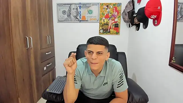 Snapshot of boss_of_cash chatting on September 2025 02:05:02 AM boss of cash online show from September 2025 02:05:02 AM