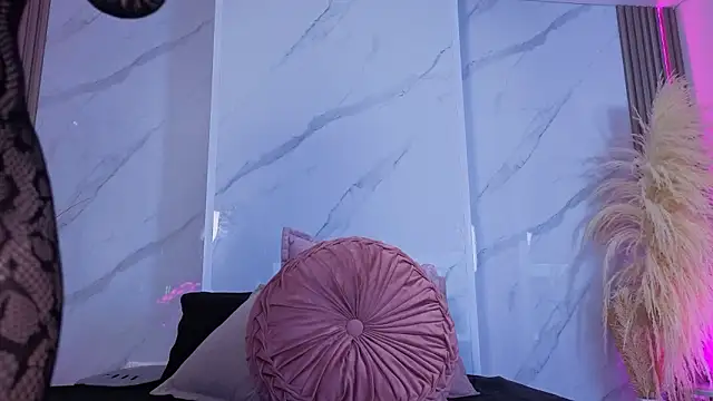 Chlooee   online show from February 2026 01:56:02 AM