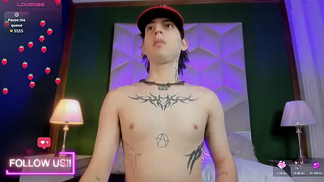 Snapshot of sett_and_gwen chatting on October 2025 04:12:02 AM sett and gwen online show from October 2025 04:12:02 AM