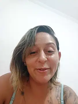 baixinhaloira online show from January 2025 03:20:01 AM