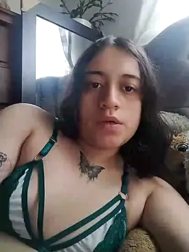 Yaz Moon online show from February 2025 02:45:02 PM