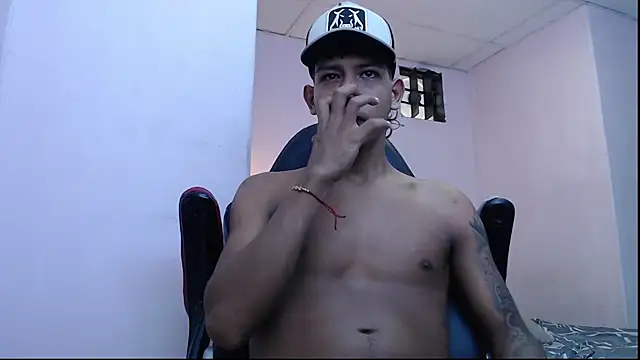 Snapshot of mr_stiven_ chatting on January 2025 07:57:01 AM mr stiven  online show from January 2025 07:57:01 AM