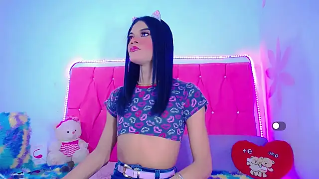 Theylor Rouse online show from March 2025 05:11:01 AM