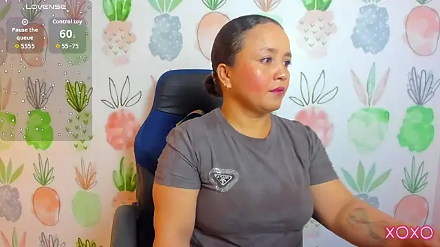 linda rios  online show from November 2025 07:03:01 PM