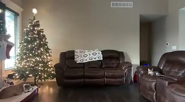 yourstrulylivy69 online show from December 2024 02:38:02 PM