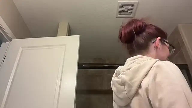 yourstrulylivy69 online show from September 2025 04:01:02 PM