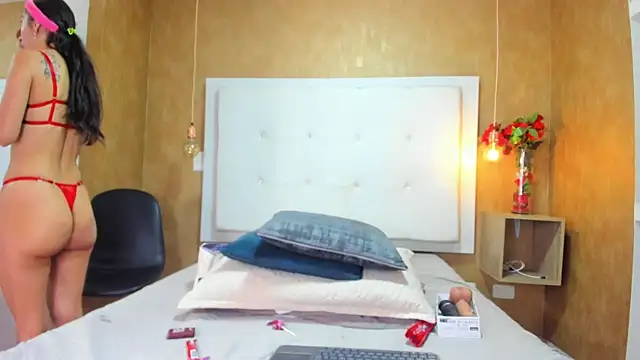 Milaspetite online show from March 2026 08:04:01 PM