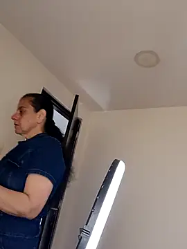 sasi luna online show from December 2025 01:59:02 PM