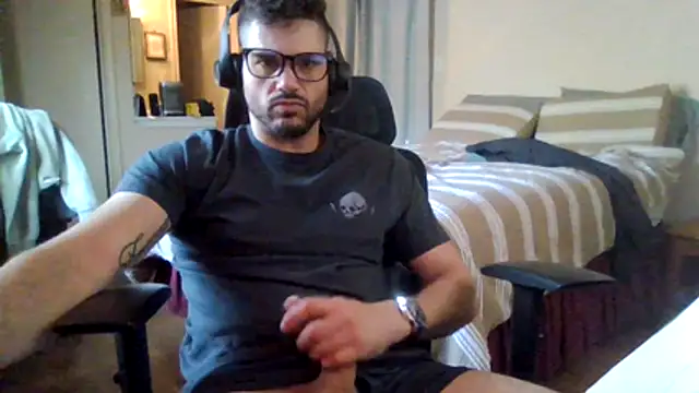 Strokeking4u online show from March 2026 07:17:01 PM