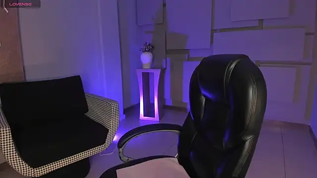 MiaFarrell  online show from November 2025 06:18:01 PM