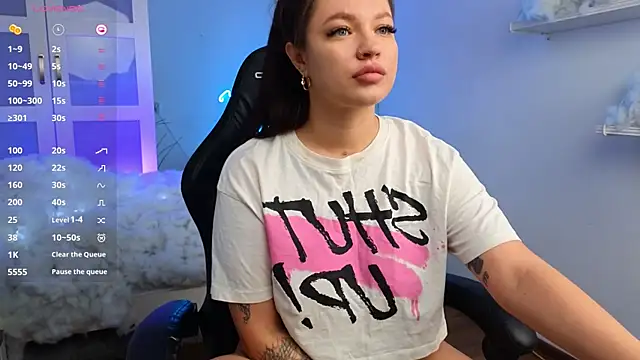 KAREN NIX online show from December 2024 10:09:01 PM