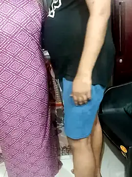 Snapshot of _Hot-Couple chatting on September 2025 08:21:02 PM Hot-Couple online show from September 2025 08:21:02 PM