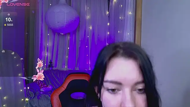 Lana  Cute  online show from December 2024 02:15:01 PM