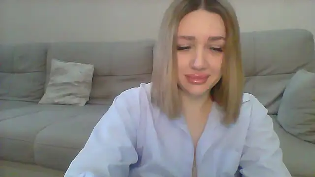 Snapshot of VickyLove047 chatting on February 2025 08:18:02 AM VickyLove047 online show from February 2025 08:18:02 AM