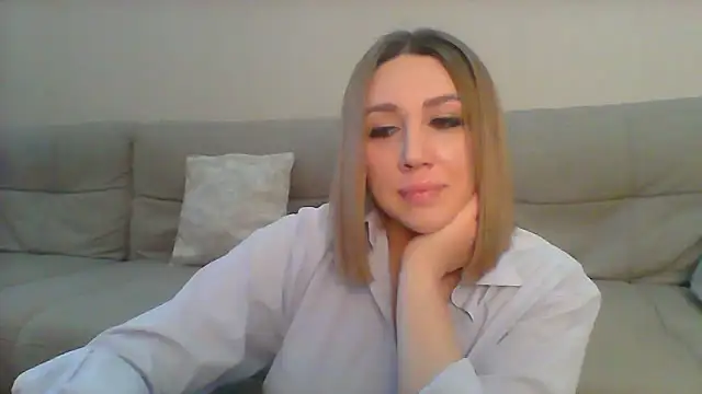 Snapshot of VickyLove047 chatting on February 2025 06:43:02 AM VickyLove047 online show from February 2025 06:43:02 AM