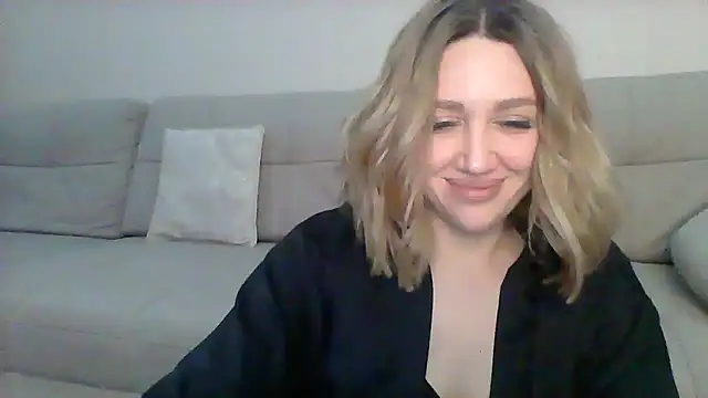 Snapshot of VickyLove047 chatting on February 2025 09:26:02 PM VickyLove047 online show from February 2025 09:26:02 PM