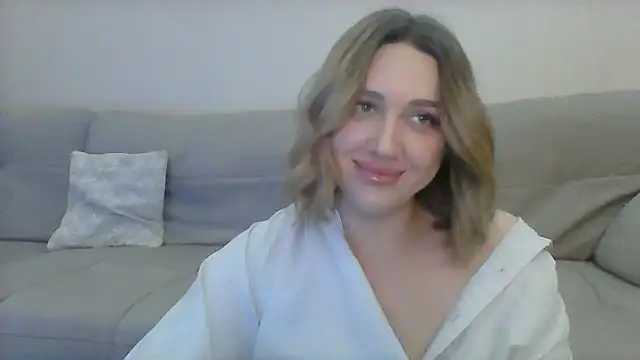 Snapshot of VickyLove047 chatting on March 2025 08:51:01 AM VickyLove047 online show from March 2025 08:51:01 AM