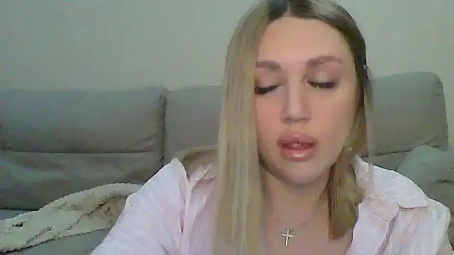 Snapshot of VickyLove047 chatting on September 2025 05:51:01 AM VickyLove047 online show from September 2025 05:51:01 AM