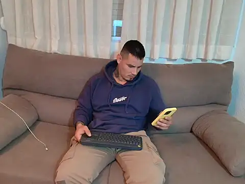 Snapshot of Geishastudios chatting on November 2025 09:25:01 PM Geishastudios online show from November 2025 09:25:01 PM