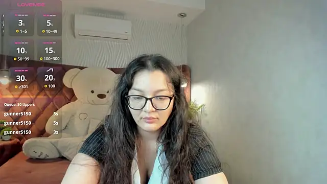 ZarifaBev online show from December 2025 03:33:01 AM