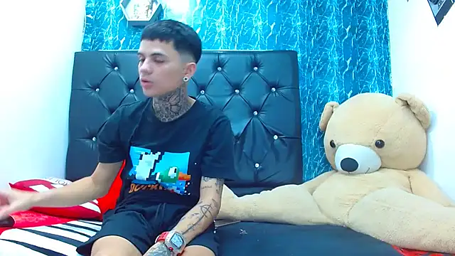 exotic hot couple online show from January 2025 12:31:01 AM