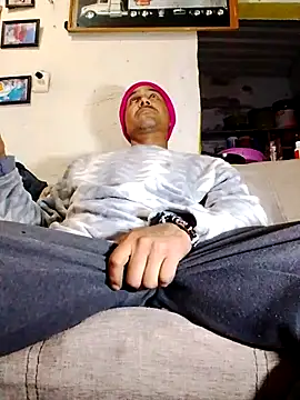 Snapshot of NewBe9D9 chatting on November 2025 09:59:02 AM NewBe9D9 online show from November 2025 09:59:02 AM