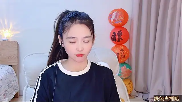 Snapshot of CN-Babycat chatting on February 2026 04:19:02 AM CN-Babycat online show from February 2026 04:19:02 AM