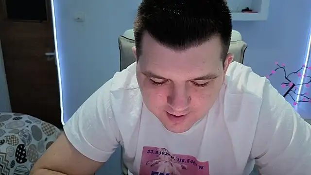 Snapshot of JasonJacks chatting on December 2025 05:38:02 AM JasonJacks online show from December 2025 05:38:02 AM