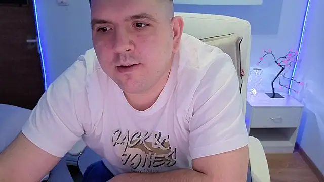 Snapshot of JasonJacks chatting on January 2026 07:12:01 AM JasonJacks online show from January 2026 07:12:01 AM